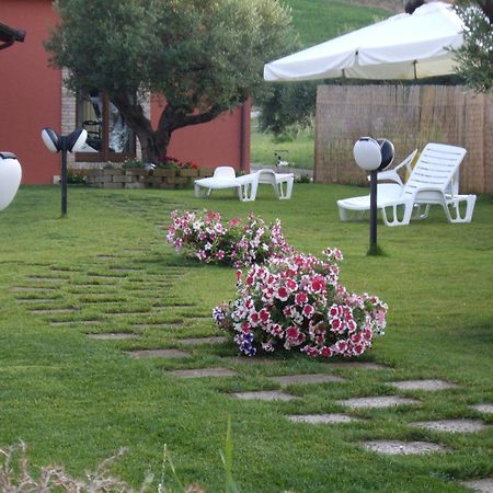 Agriturismo Il Borgo Degli Ulivi Roseto Degli Abruzzi Luaran gambar